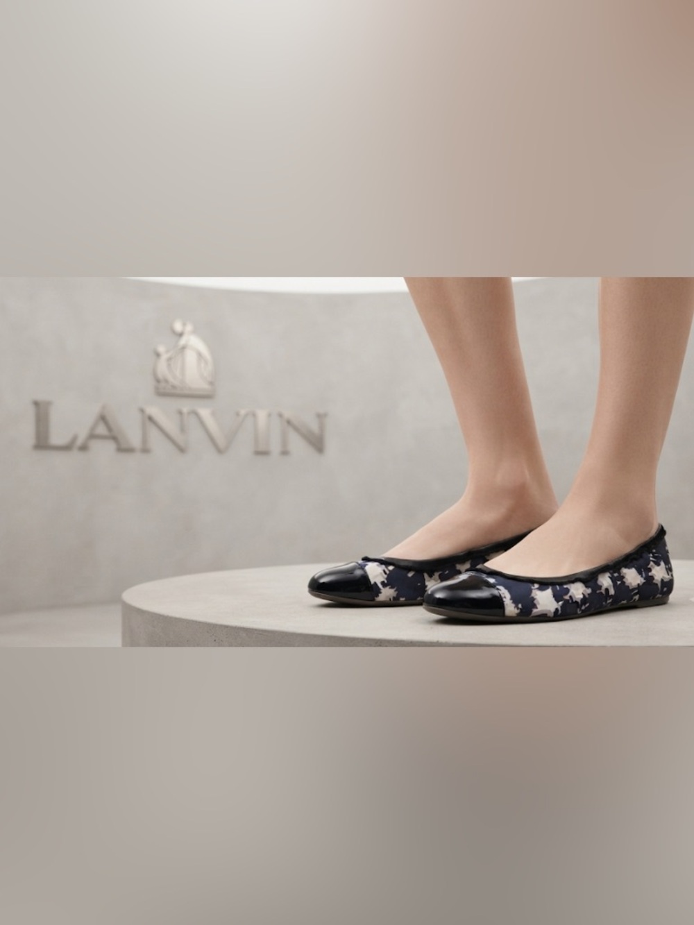Authentic Lanvin luxury designer vintage satin flats sz 7